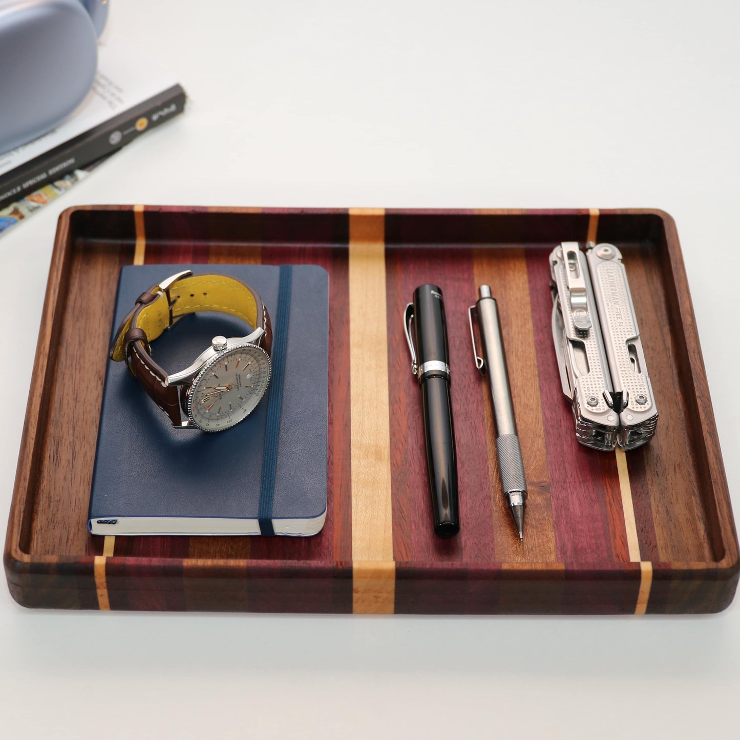 Rectangular catch-all tray